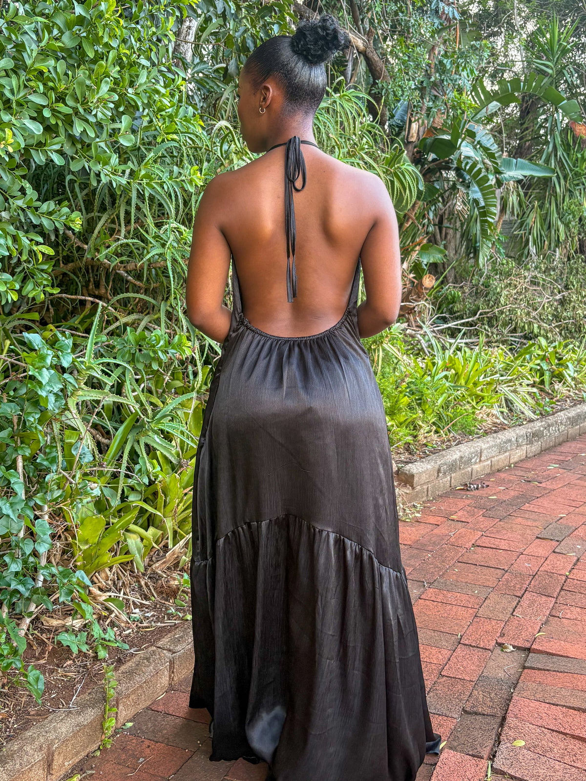Backless halter maxi
