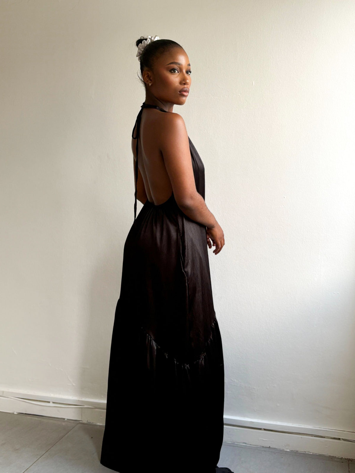 Backless halter maxi